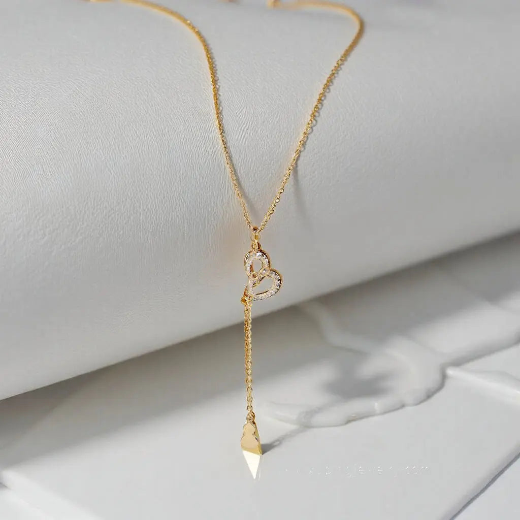 Halla — Collier